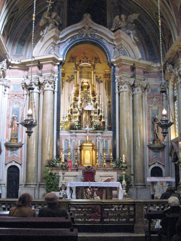 Church, Lisbon Portugal.jpg